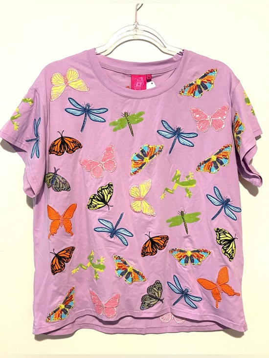 QUEEN OF SPARKLES Tops - New Queen of Sparkles lavender butterfly dragonfly t shirt